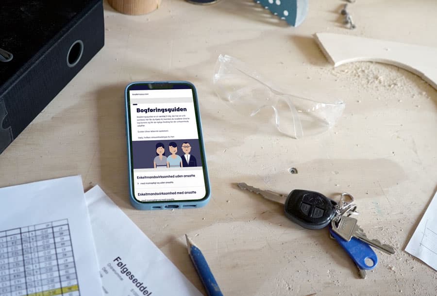 Billede af mobil med Bogføringsguiden